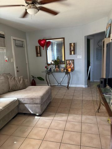 3555 E Mckinley Avenue, Fresno, CA 93703