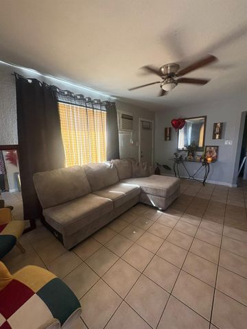 3555 E Mckinley Avenue, Fresno, CA 93703