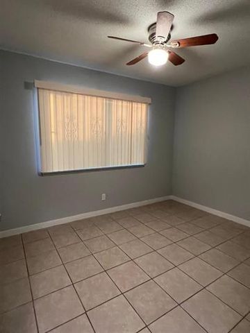 3555 E Mckinley Avenue, Fresno, CA 93703