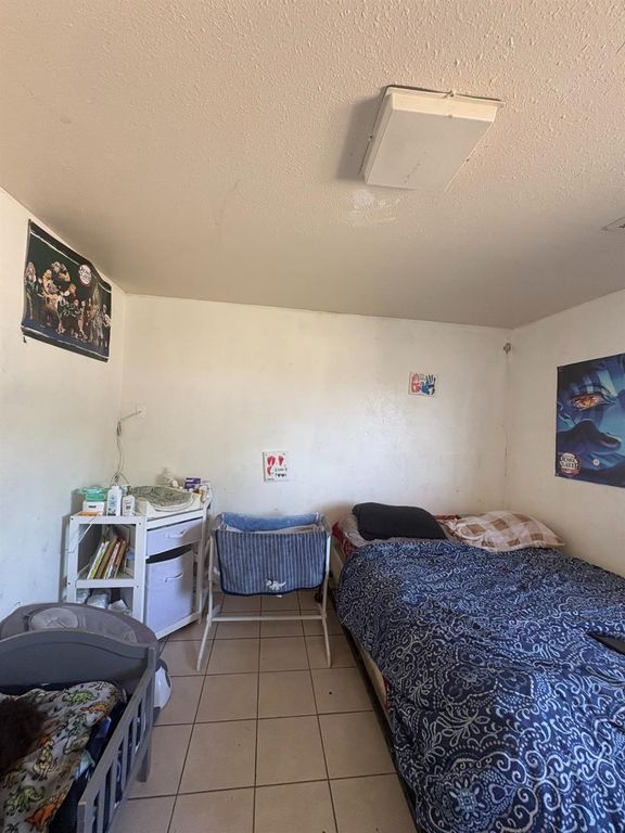 Image 40 of property listing at 3555 E Mckinley Avenue, Fresno, CA 93703