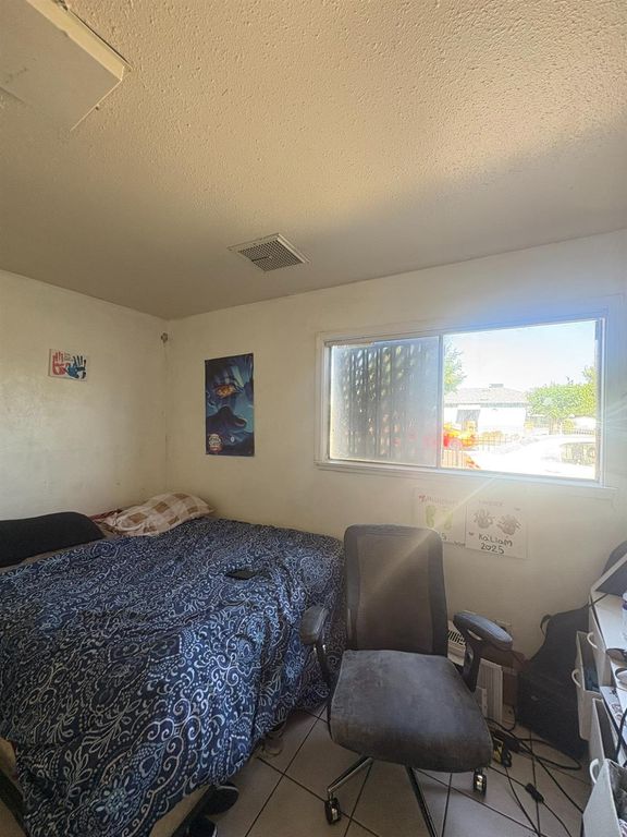 Image 41 of property listing at 3555 E Mckinley Avenue, Fresno, CA 93703