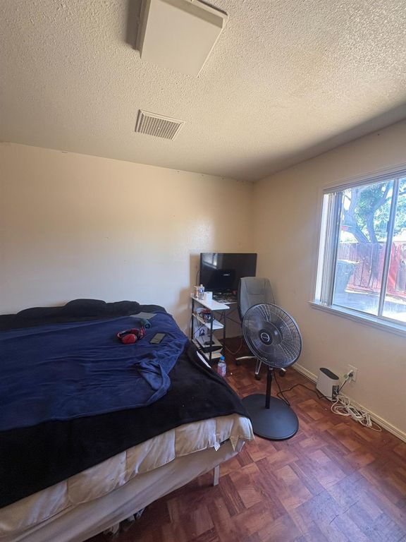 Image 44 of property listing at 3555 E Mckinley Avenue, Fresno, CA 93703