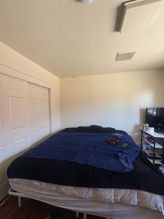 Image 46 of property listing at 3555 E Mckinley Avenue, Fresno, CA 93703