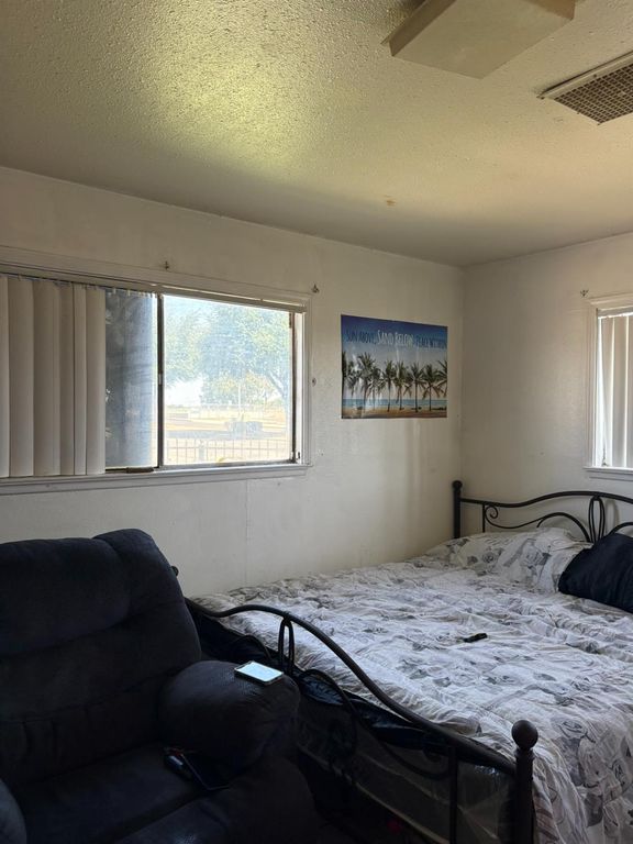 Image 51 of property listing at 3555 E Mckinley Avenue, Fresno, CA 93703