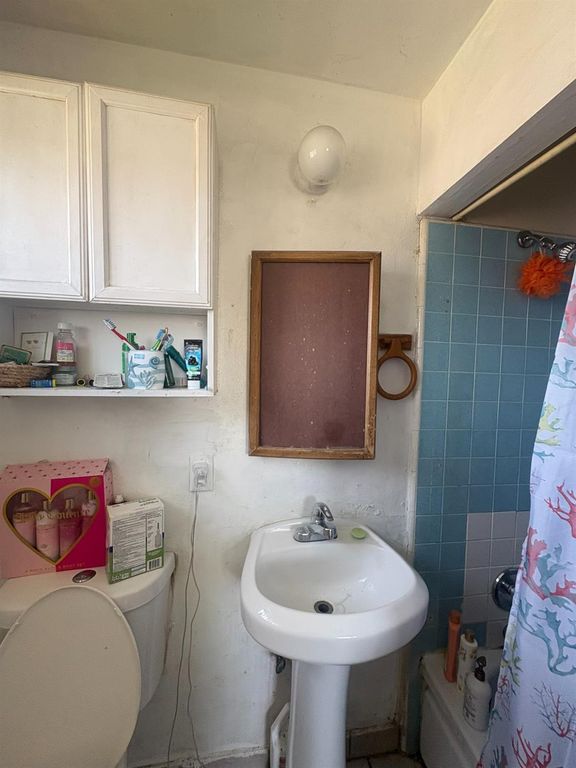 Image 53 of property listing at 3555 E Mckinley Avenue, Fresno, CA 93703