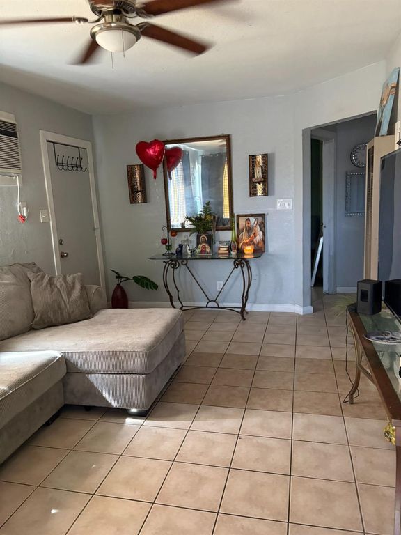 Image 55 of property listing at 3555 E Mckinley Avenue, Fresno, CA 93703