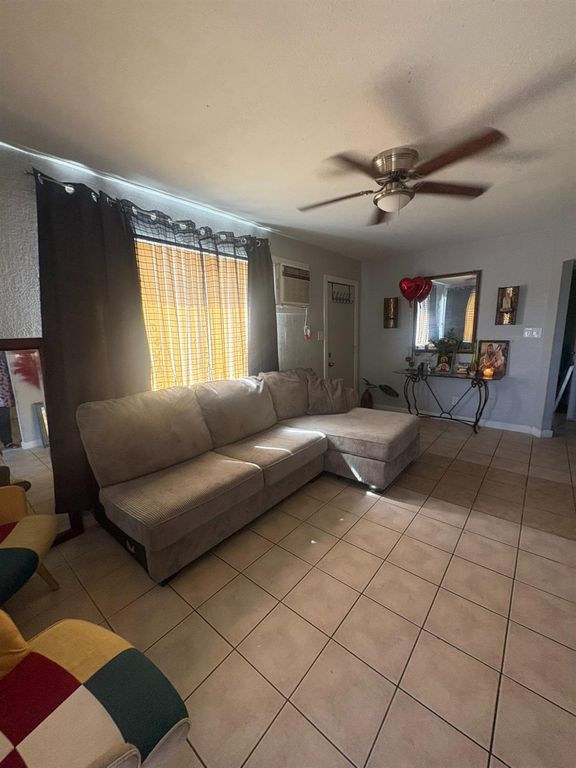 Image 57 of property listing at 3555 E Mckinley Avenue, Fresno, CA 93703