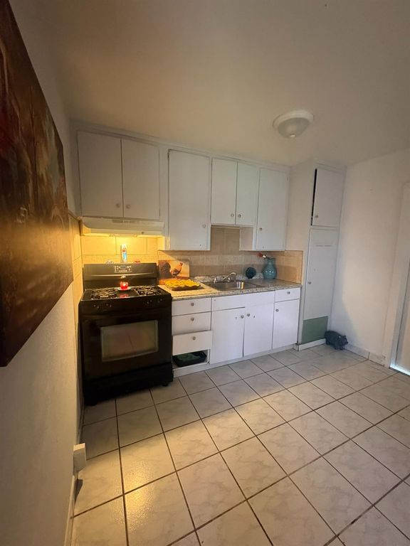 Image 60 of property listing at 3555 E Mckinley Avenue, Fresno, CA 93703