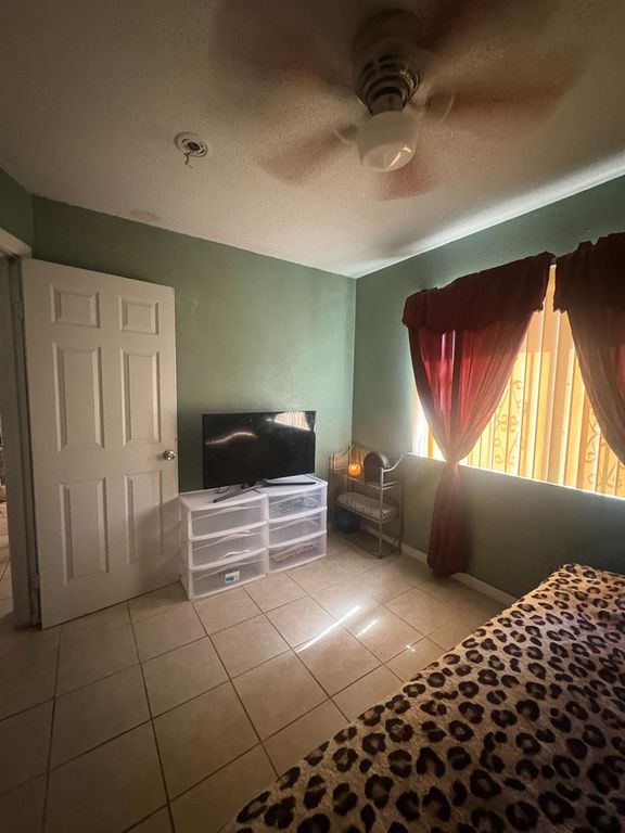 Image 70 of property listing at 3555 E Mckinley Avenue, Fresno, CA 93703