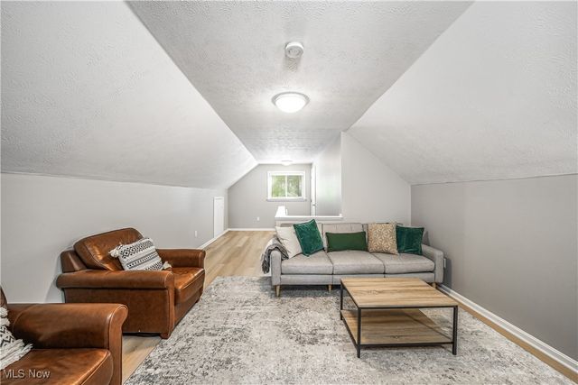 197 Lindsey Road, Munroe Falls, OH 44262