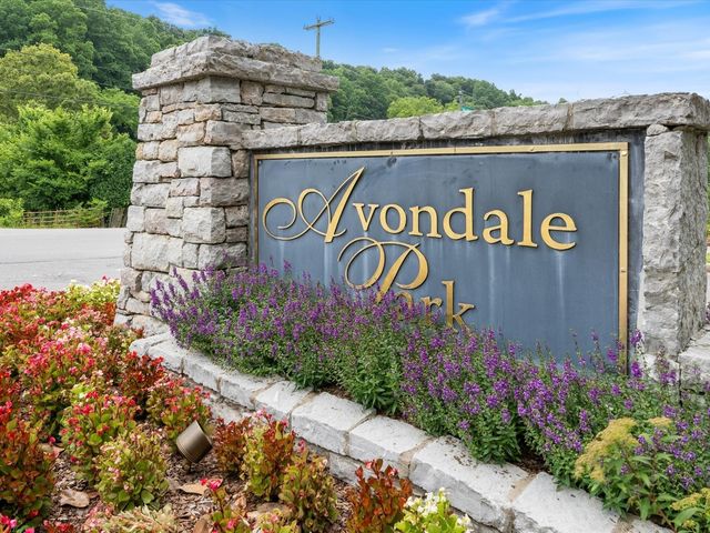824 Gloucester Ln, Nashville, TN 37221