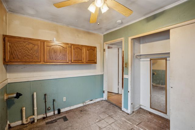 1312 E 27th Court, Des Moines, IA 50317