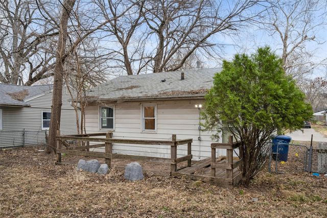 1312 E 27th Court, Des Moines, IA 50317