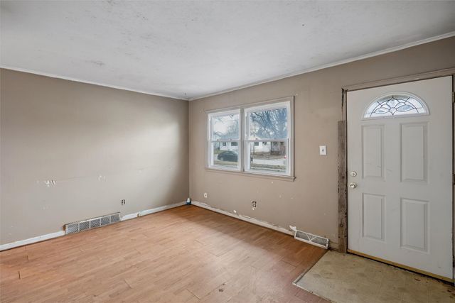 1312 E 27th Court, Des Moines, IA 50317