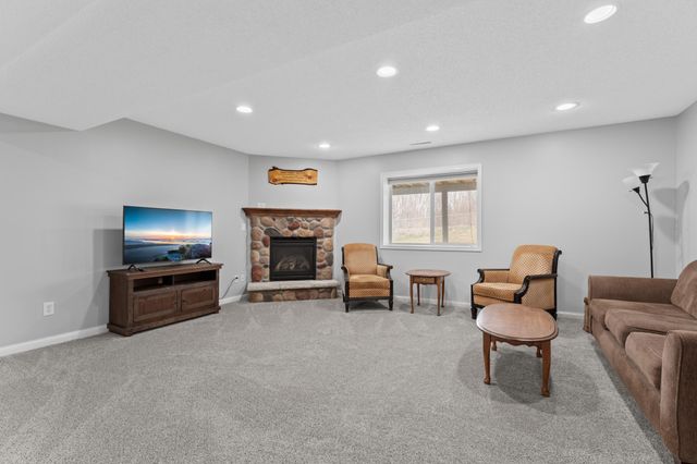 4451 Savannah Drive NW, Rochester, MN 55901