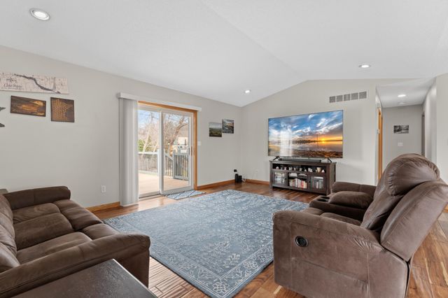 4451 Savannah Drive NW, Rochester, MN 55901