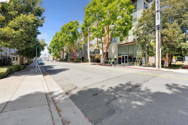 6466 Hollis St 334, Emeryville, CA 94608