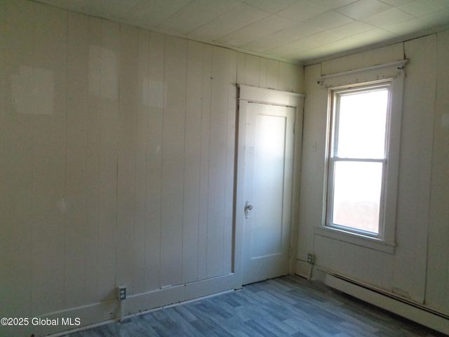 31 Ft Johnson Avenue, Fort Johnson, NY 12070