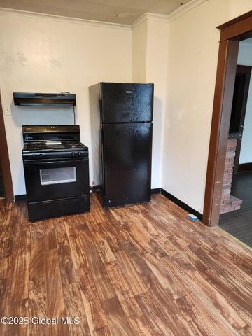 31 Ft Johnson Avenue, Fort Johnson, NY 12070