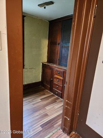 31 Ft Johnson Avenue, Fort Johnson, NY 12070