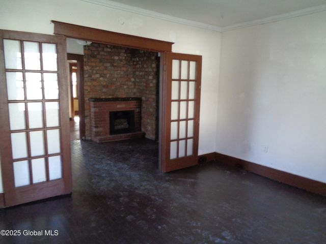 31 Ft Johnson Avenue, Fort Johnson, NY 12070