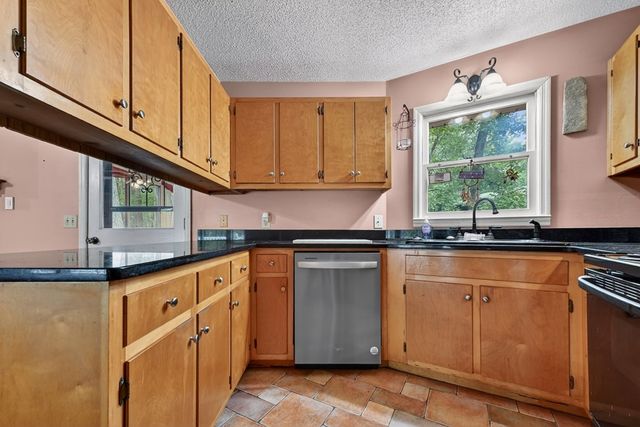 1076 Riverview Drive, Ellijay, GA 30540
