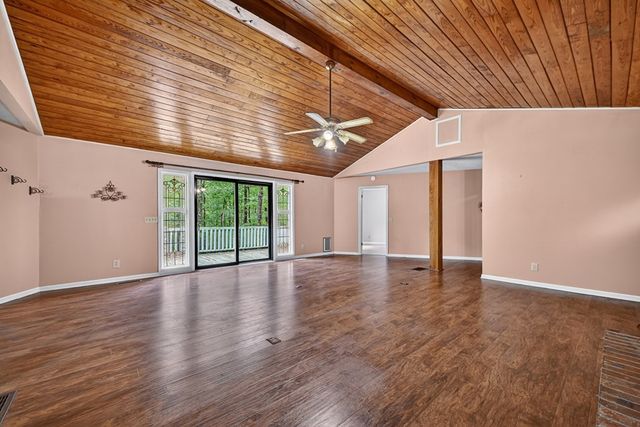 1076 Riverview Drive, Ellijay, GA 30540
