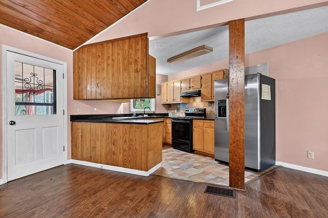 1076 Riverview Drive, Ellijay, GA 30540