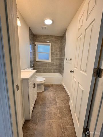 9840 Olympic Drive NE, Moses Lake, WA 98837