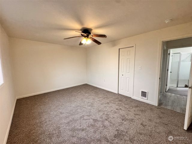 9840 Olympic Drive NE, Moses Lake, WA 98837