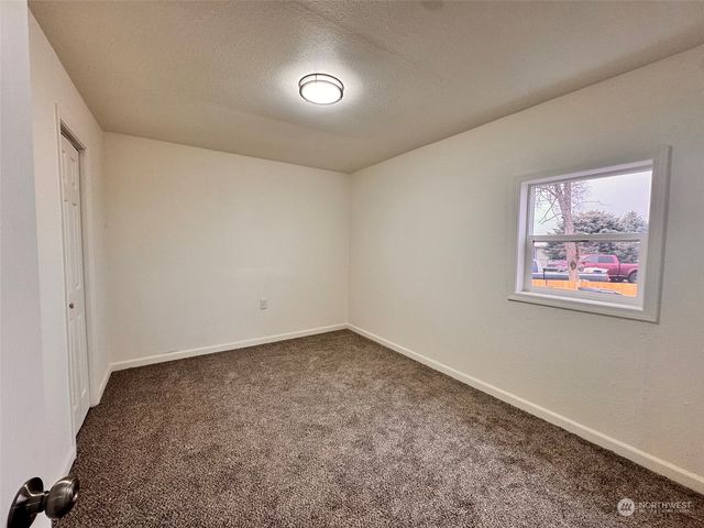 9840 Olympic Drive NE, Moses Lake, WA 98837