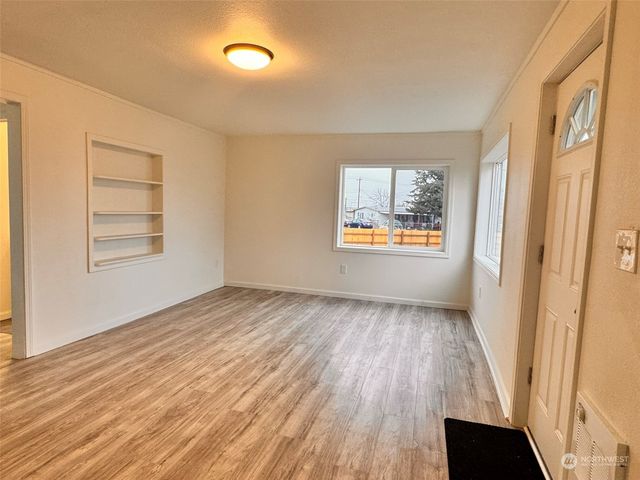 9840 Olympic Drive NE, Moses Lake, WA 98837