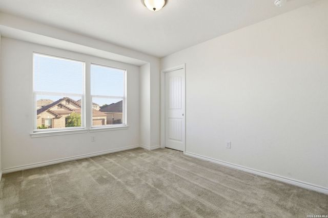 205 LONE FALLS DR, Universal City, TX 78148