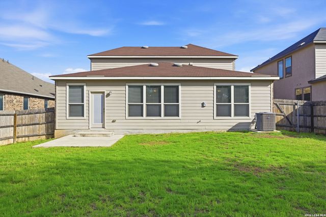 205 LONE FALLS DR, Universal City, TX 78148