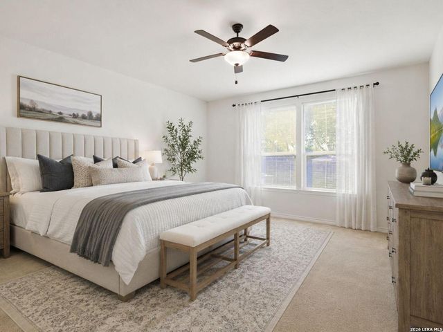 205 LONE FALLS DR, Universal City, TX 78148
