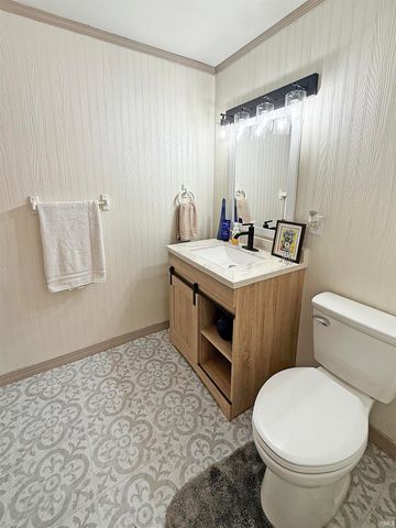 1758 S Alvord Boulevard, Evansville, IN 47714