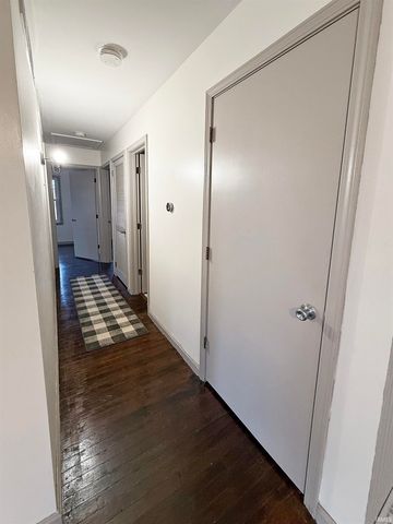 1758 S Alvord Boulevard, Evansville, IN 47714