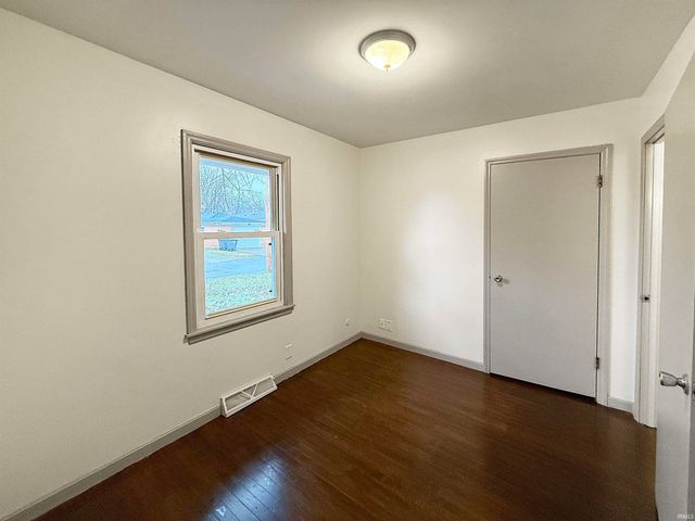 1758 S Alvord Boulevard, Evansville, IN 47714