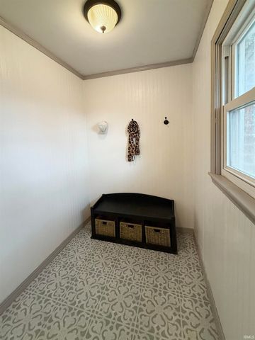 1758 S Alvord Boulevard, Evansville, IN 47714