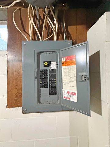 1758 S Alvord Boulevard, Evansville, IN 47714