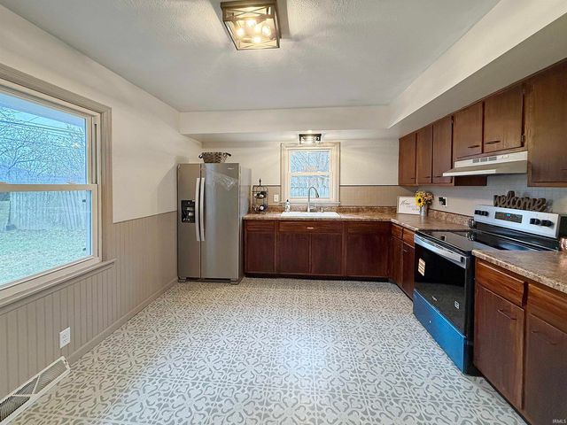 1758 S Alvord Boulevard, Evansville, IN 47714