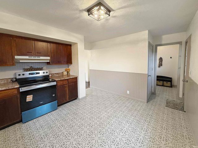 1758 S Alvord Boulevard, Evansville, IN 47714