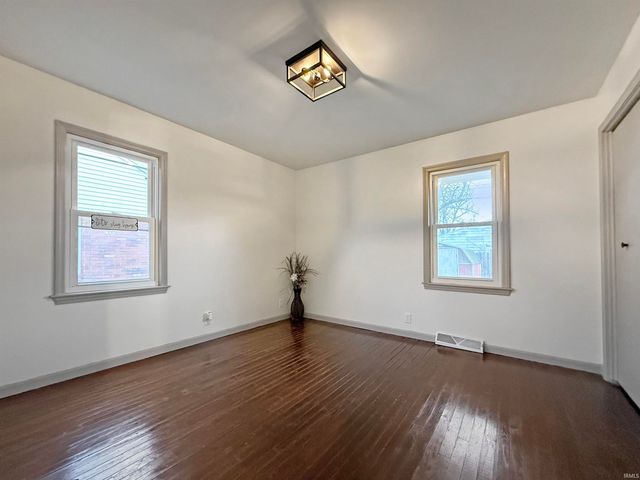 1758 S Alvord Boulevard, Evansville, IN 47714