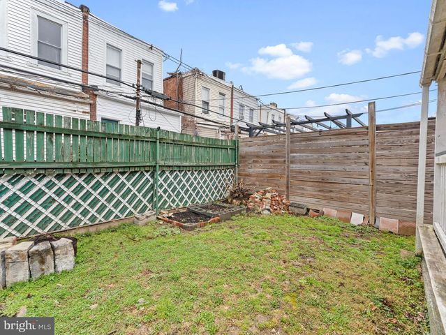 233 E SLOCUM ST, Philadelphia, PA 19119