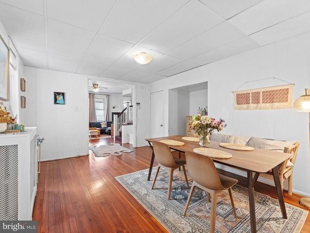 233 E SLOCUM ST, Philadelphia, PA 19119