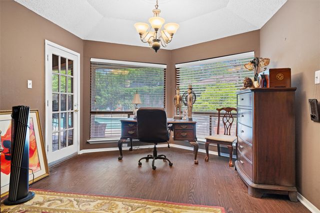 2000 Shadow Ridge Drive, Arlington, TX 76006