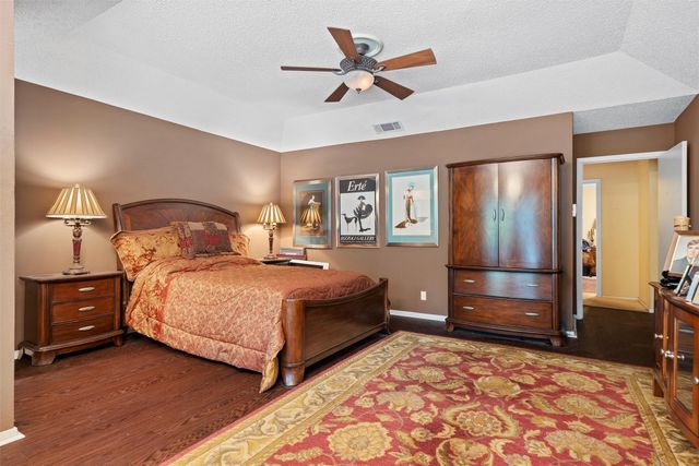2000 Shadow Ridge Drive, Arlington, TX 76006