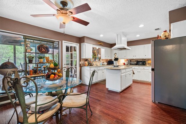2000 Shadow Ridge Drive, Arlington, TX 76006