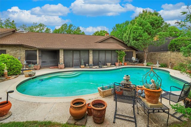 2000 Shadow Ridge Drive, Arlington, TX 76006