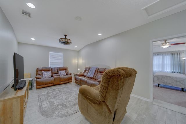 11437 CROWNED SPARROW LANE, Tampa, FL 33626